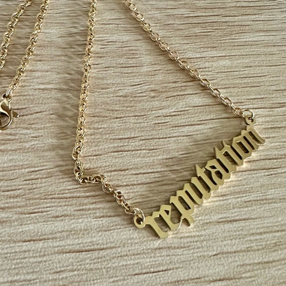 REPUTATION ERA ready! Amazing reputation gothic letter necklace! Gold & silver - Picture 4 of 8